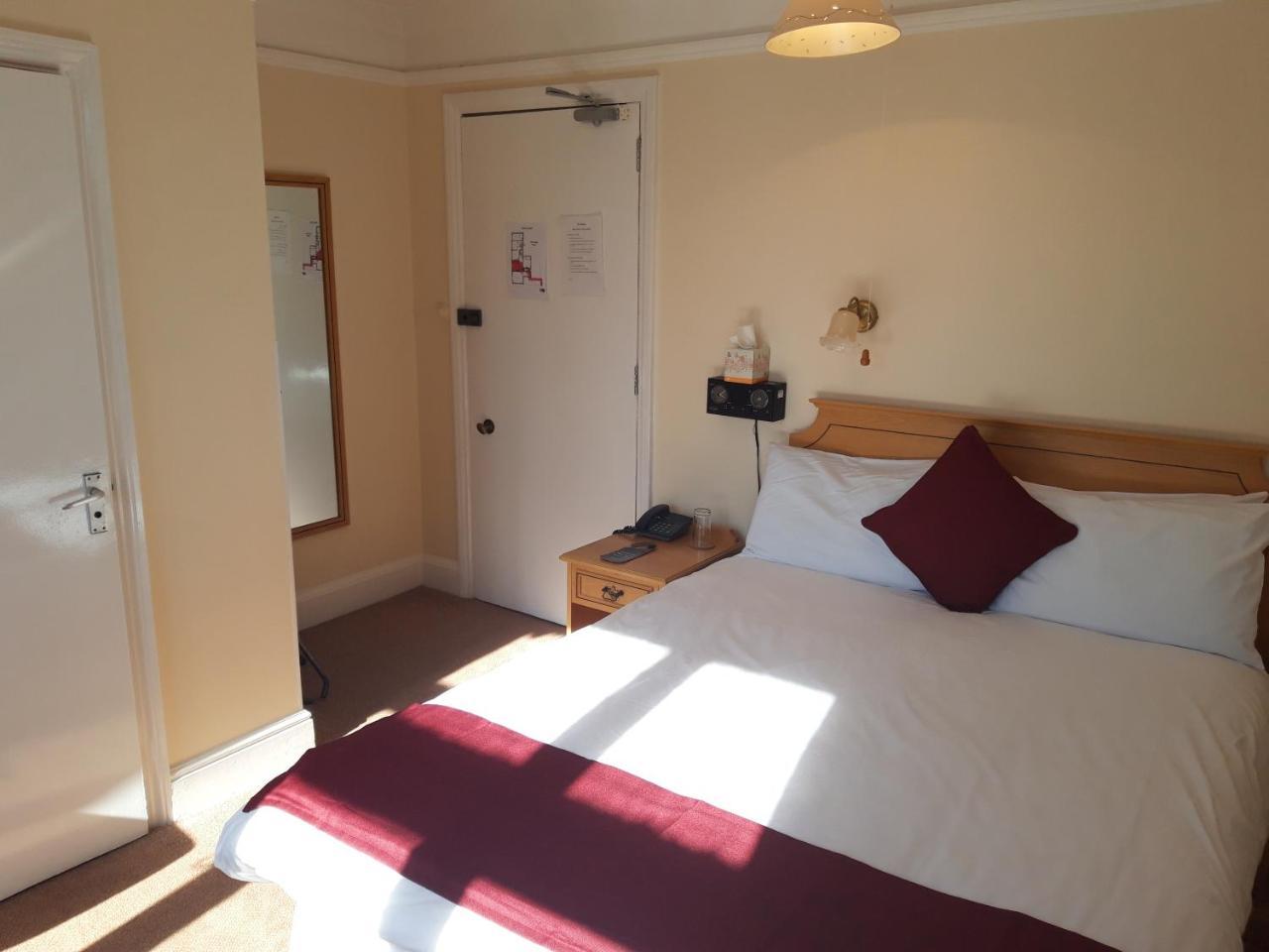 אילי The Nyton Guesthouse מראה חיצוני תמונה